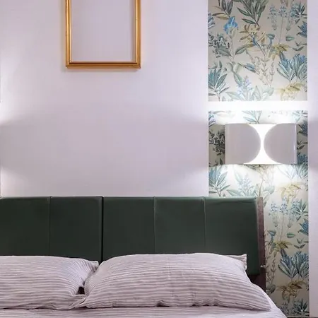 Lägenhet Maneki Artieri