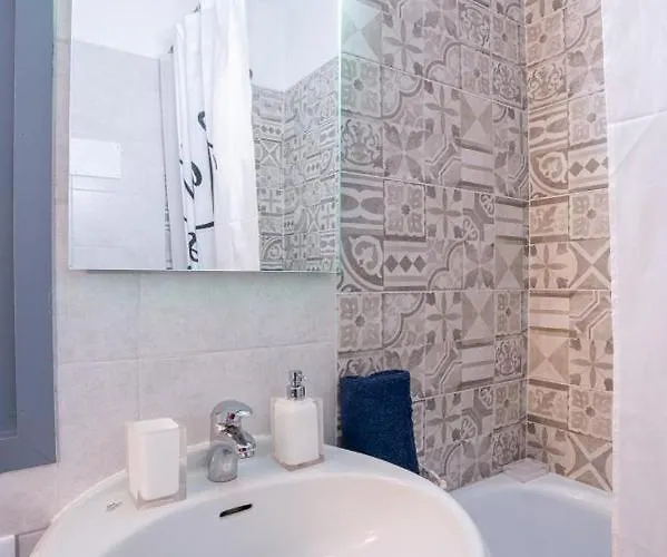 Maneki Artieri Appartement *